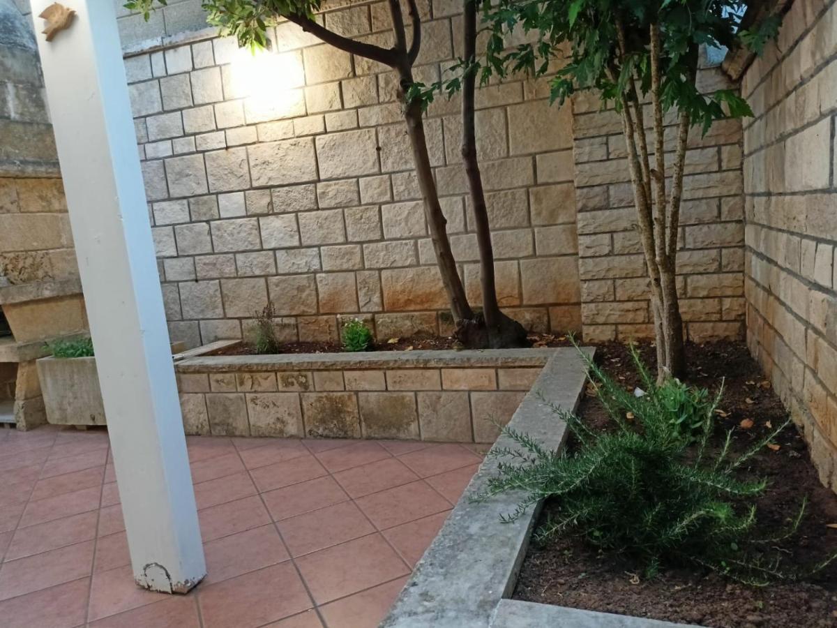 Villetta Poesia 50 M Dal Mare Con Giardino E Parcheggio Torre dell'Orso Exterior foto