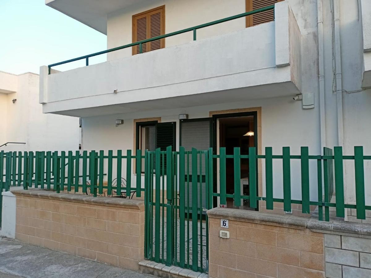 Villetta Poesia 50 M Dal Mare Con Giardino E Parcheggio Torre dell'Orso Exterior foto